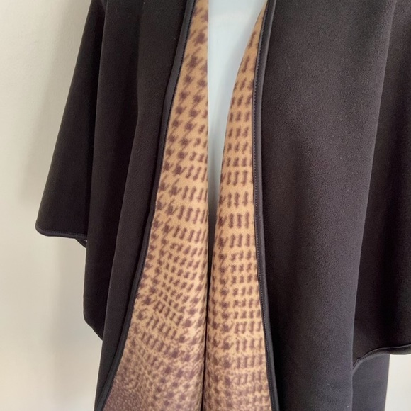 Shawl/wrap - Picture 7 of 8